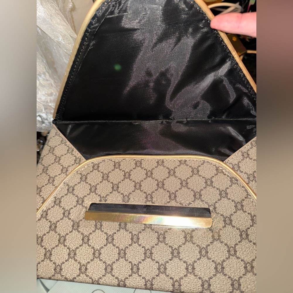 Classy elegant beige and gold envelope clutch - Picture 6 of 9